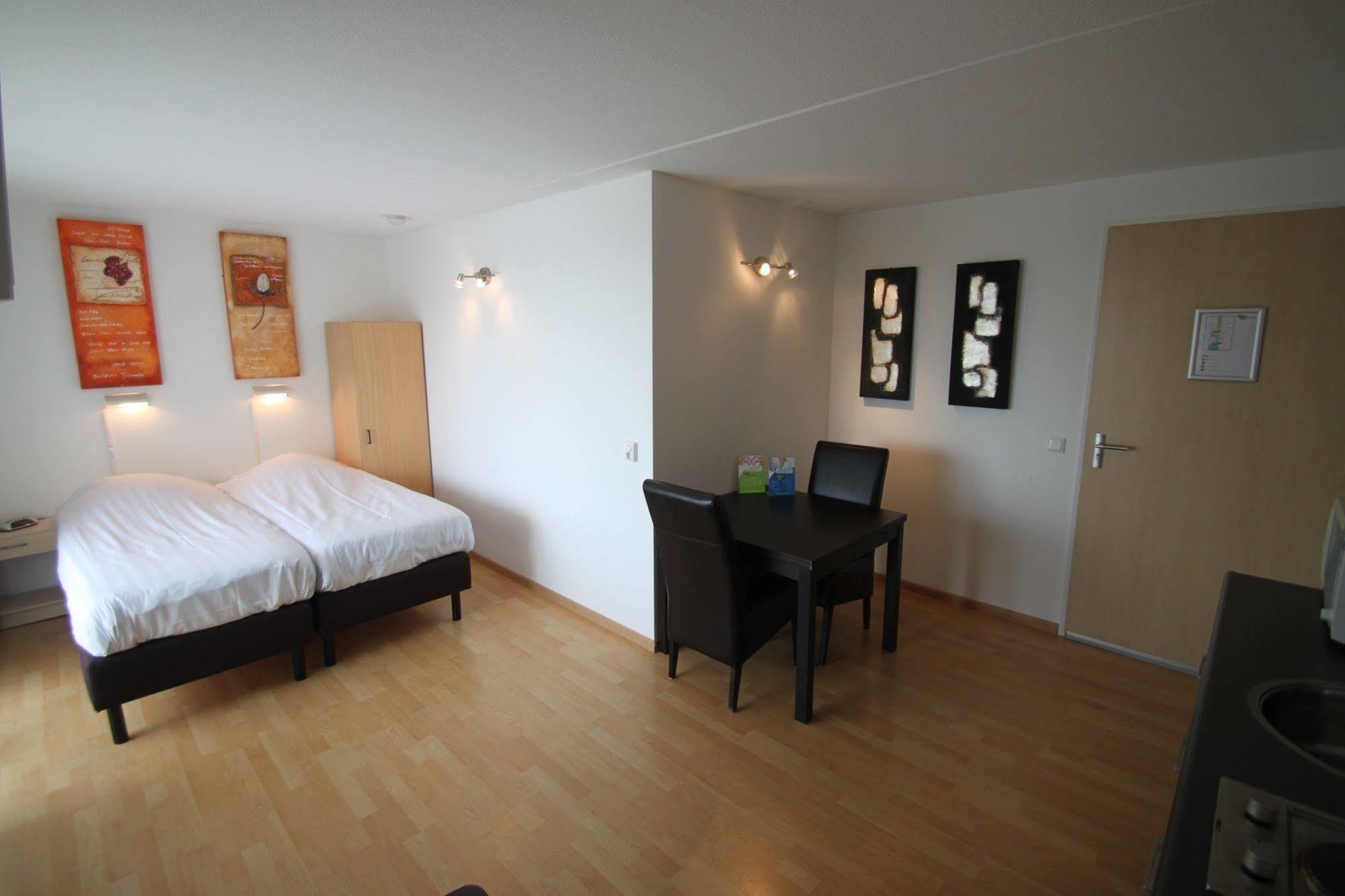 Hotel & Appartementen - De Zeven Heuvelen 고스비크 외부 사진